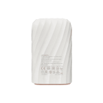 با پاور بانک زیبا و جذاب P10050C  علاوه با در اختیار داشتن یک پاور بانک قدرتمند 10000 میلی آمپری